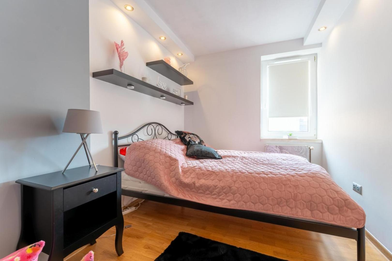 Apartament Ratuszlove - 2 Osobne Sypialnie, Z Widokiem Na Ratusz - By Spaceapart Jelenia Góra Zewnętrze zdjęcie