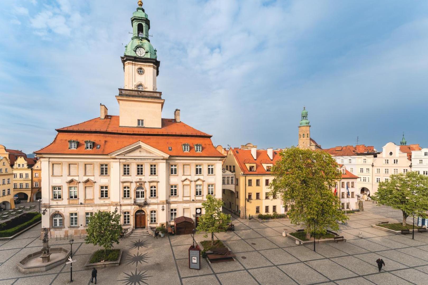 Apartament Ratuszlove - 2 Osobne Sypialnie, Z Widokiem Na Ratusz - By Spaceapart Jelenia Góra Zewnętrze zdjęcie